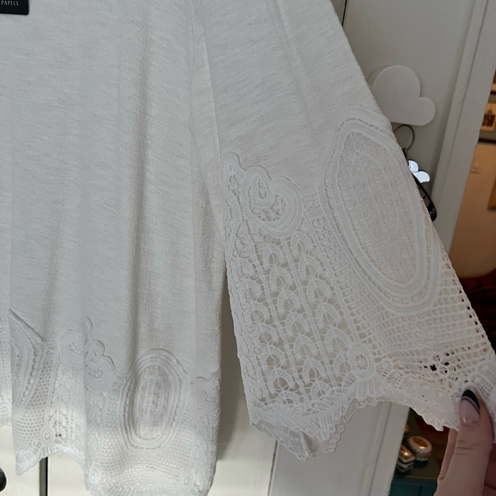 Adrianna Papell gorgeous white top - Picture 3 of 5